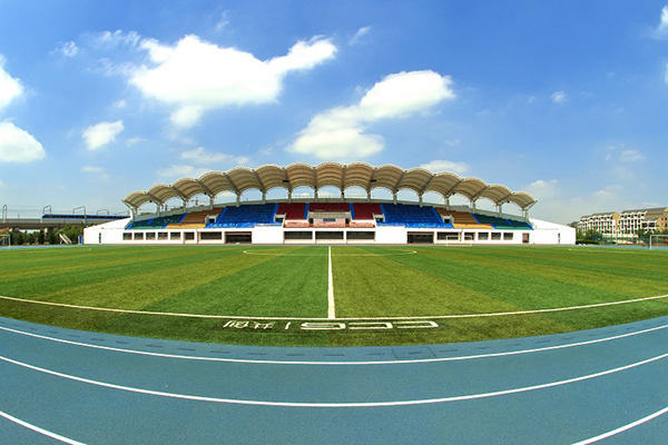 綠意盎然，選擇沈陽人造草坪，享受無憂美麗